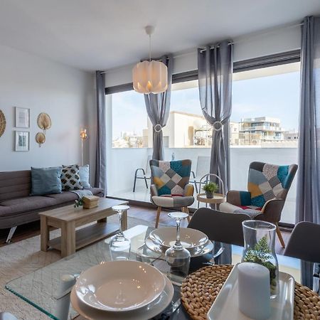 Livia Studio Apartment In Lárnaka Kültér fotó