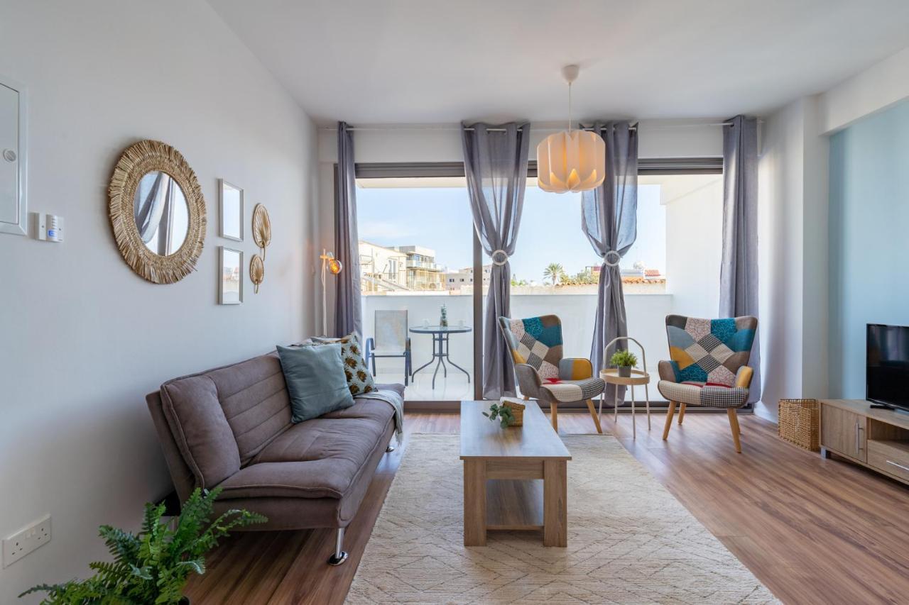 Livia Studio Apartment In Lárnaka Kültér fotó
