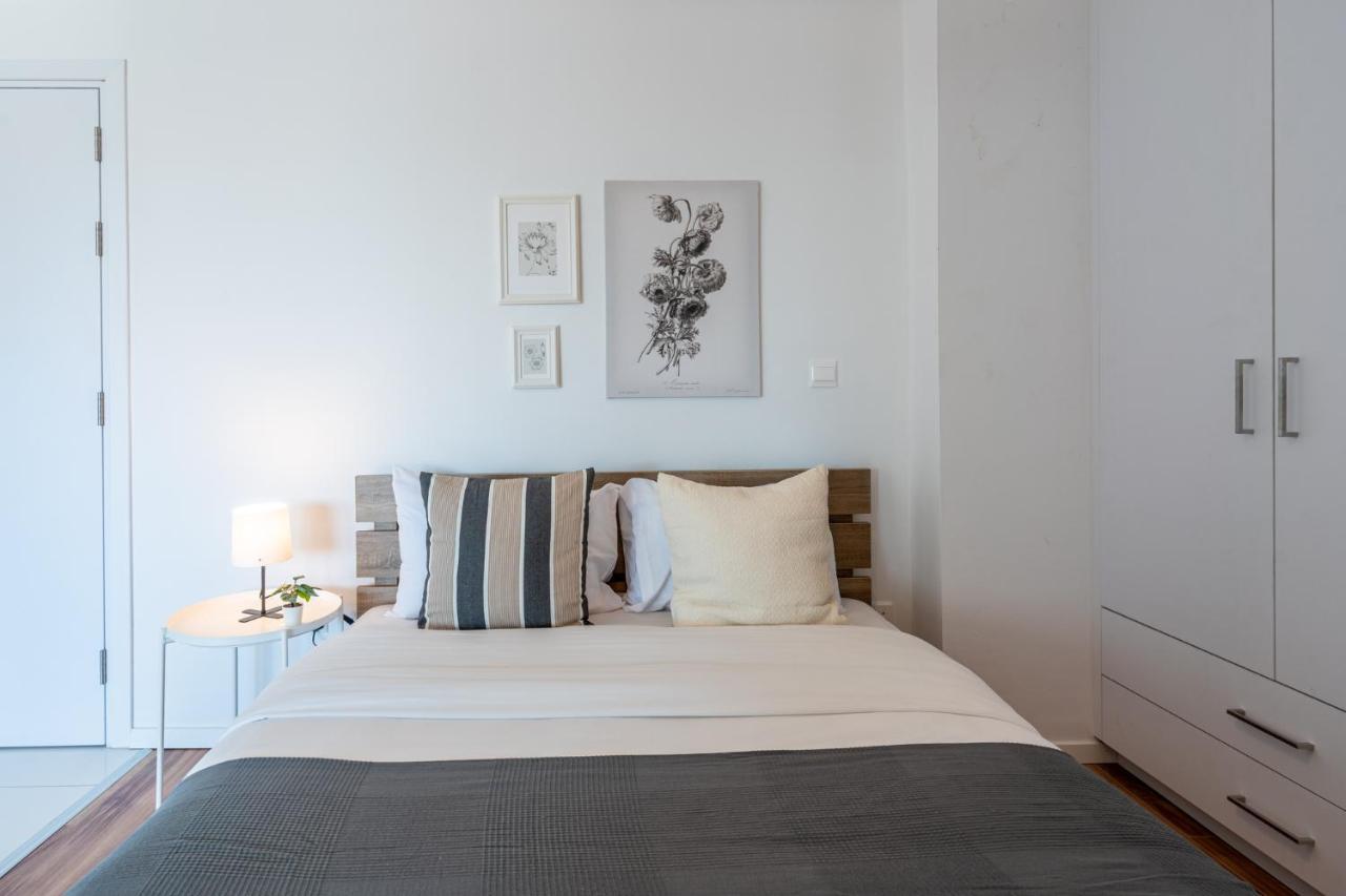 Livia Studio Apartment In Lárnaka Kültér fotó